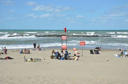 Binlerce tatilci oraya akın ediyordu, denize girmek yasaklandı!